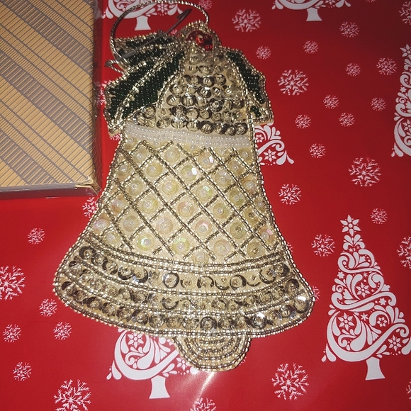 AVON Vintage 1987 Shimmering Holiday Ornaments Silver Bell Christmas COLLECTION - Picture 3 of 6